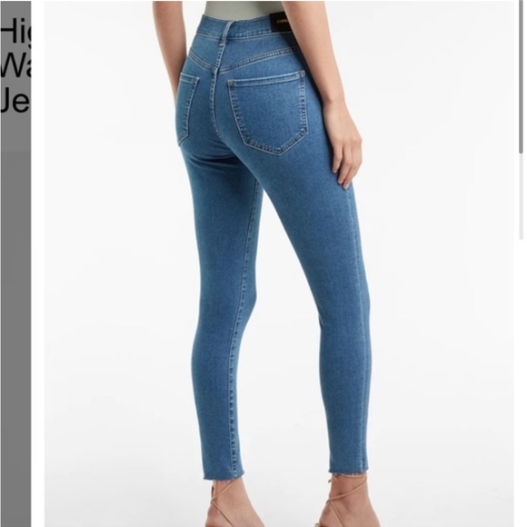 Express High Waisted Supersoft Medium Wash & light wash Cropped Skinny Jean Sz 0 - Picture 2 of 12